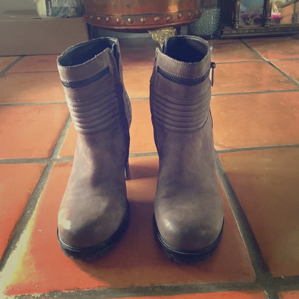 Sam Edelman boots worn once!